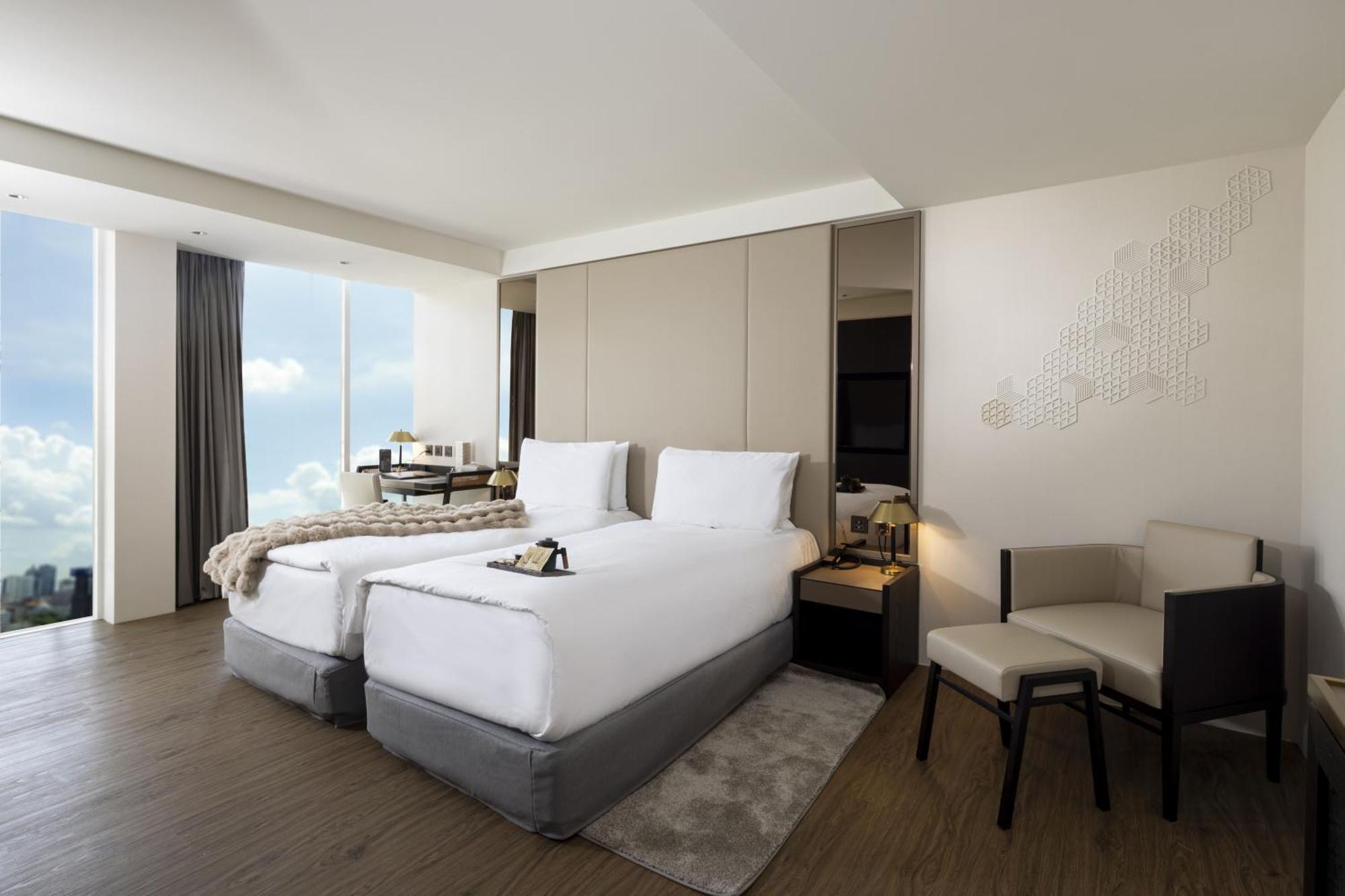 Voyage Kaohsiung By Cosmos Oasis Hotel Bagian luar foto