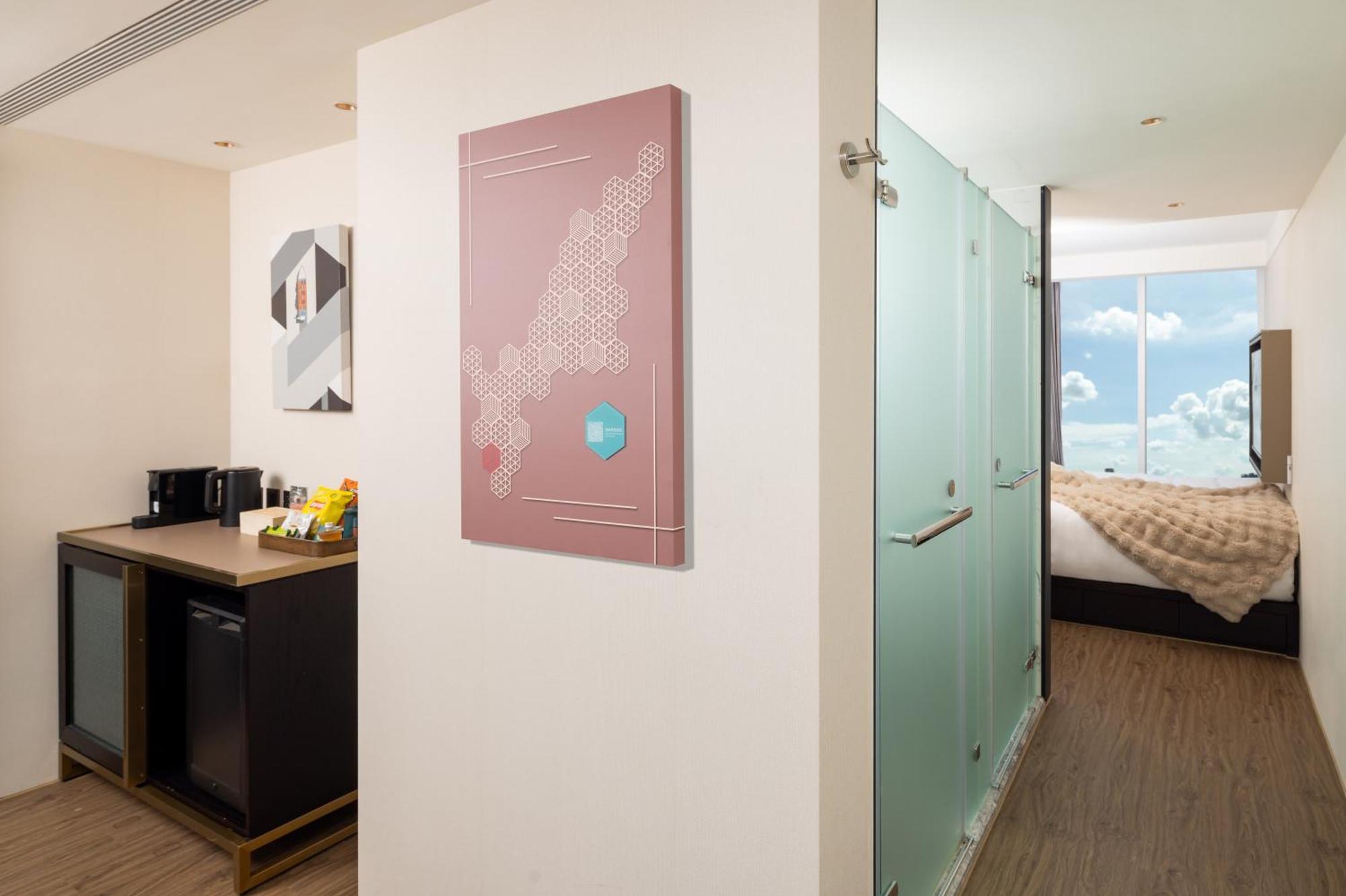 Voyage Kaohsiung By Cosmos Oasis Hotel Bagian luar foto