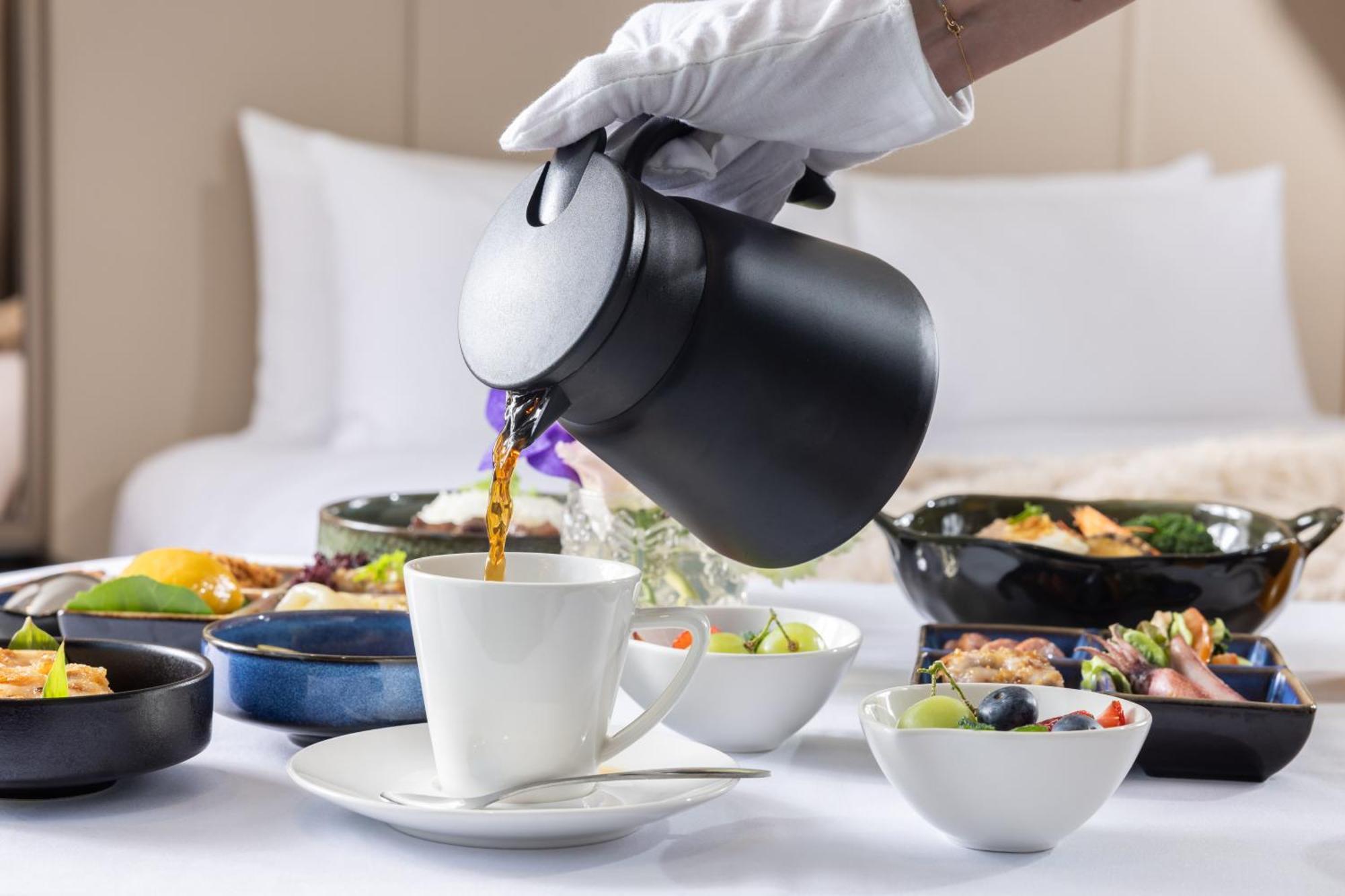 Voyage Kaohsiung By Cosmos Oasis Hotel Bagian luar foto